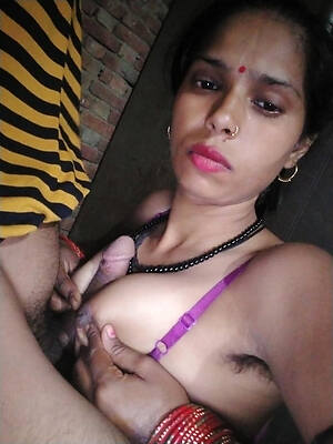 naked indian mature pussy