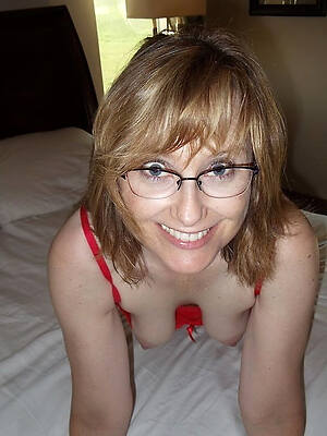 gung-ho mature with glasses bare pics