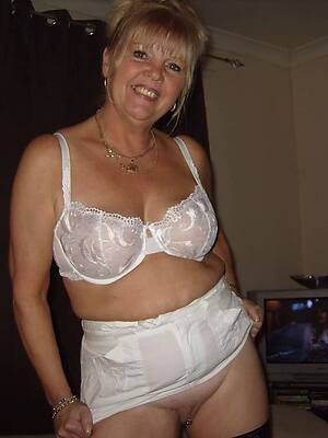 marketable busty mature lingerie porn pics