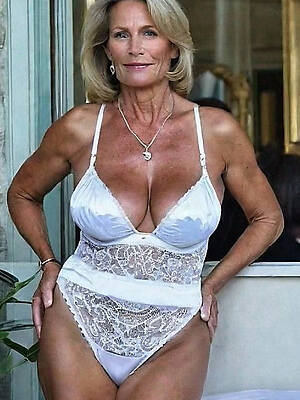 free porn pics of matured naked stunner