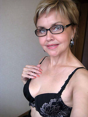 unorthodox matures in glasses love posing exposed