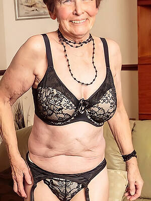 well done nude old lady pictures