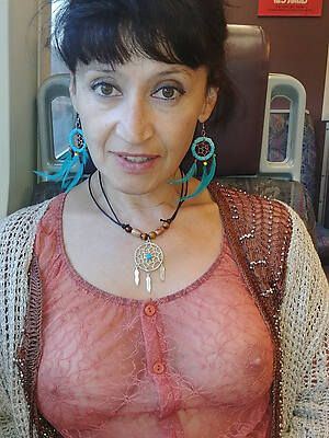 real naked mature wife unveils her pussy