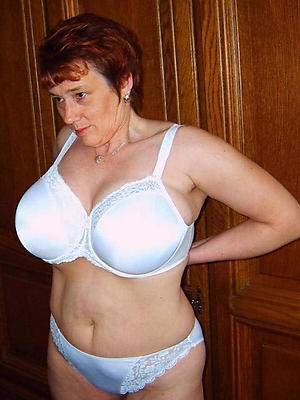 mature in lingerie gallery