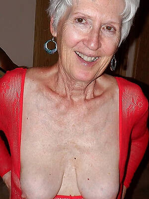 in the altogether pics of bonny mature pussy over 60